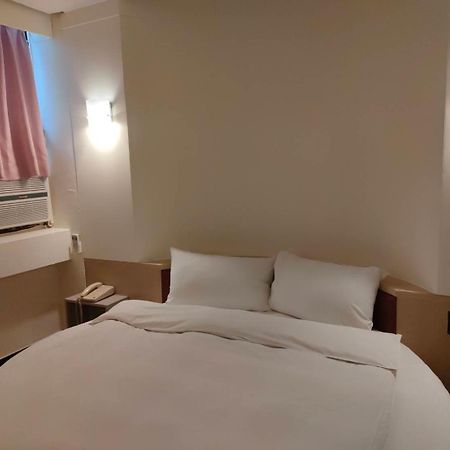 Dc Hotel Тайчжун Экстерьер фото