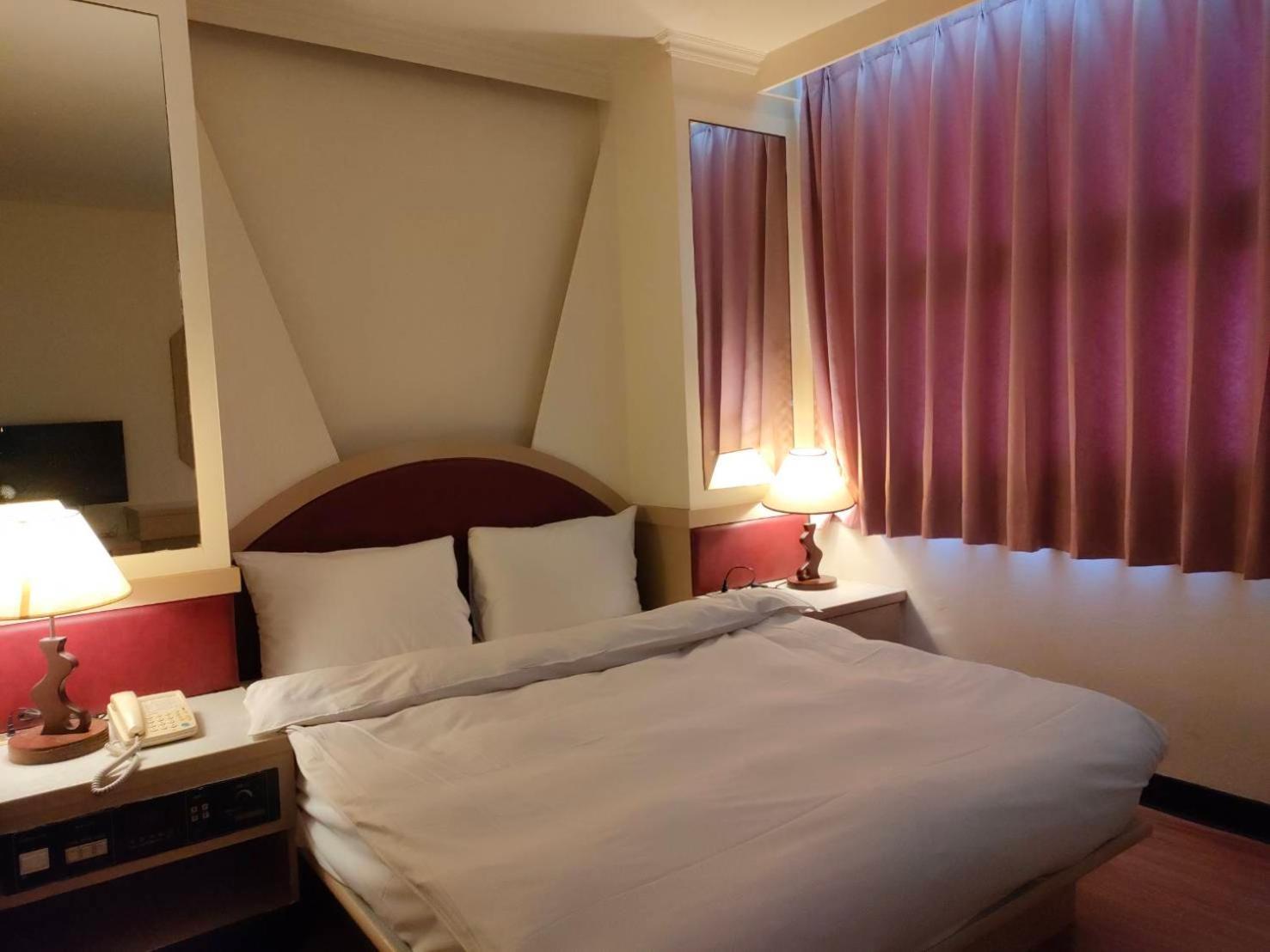 Dc Hotel Тайчжун Экстерьер фото