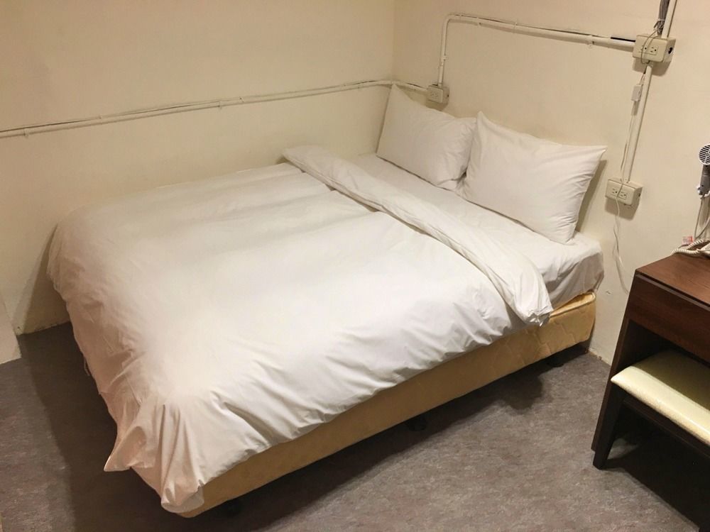 Dc Hotel Тайчжун Экстерьер фото